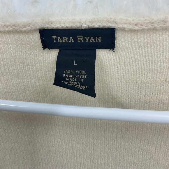 Tara Ryan, 100% wool open front fringe, Cardigan, L - Picture 6 of 8